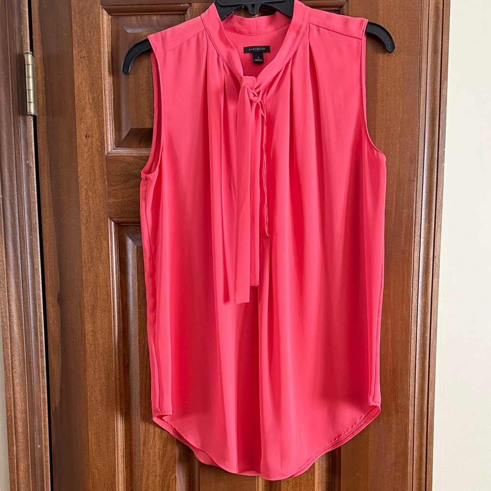 Ann Taylor Coral Pink Button Up Tie Sleeveless Top size Small